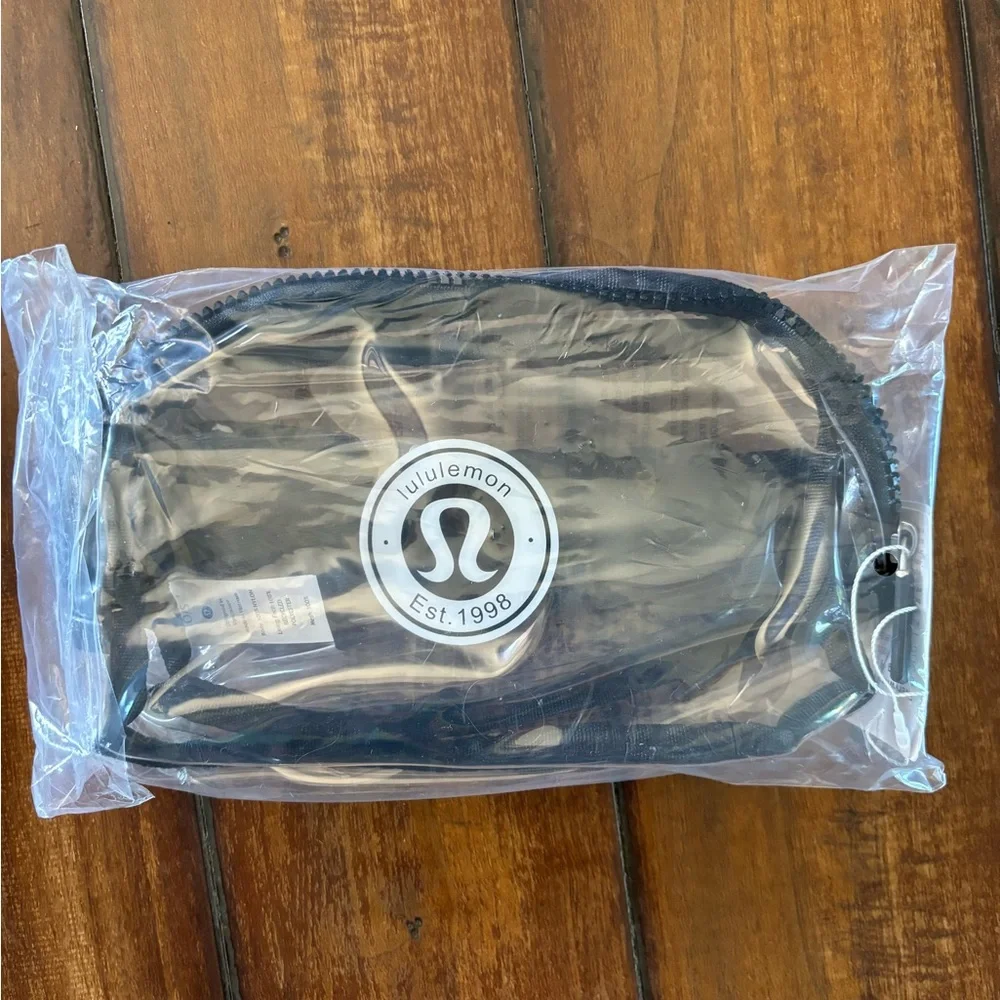 New Lululemon Clear Everywhere Belt Bag - Picture 7 of 7